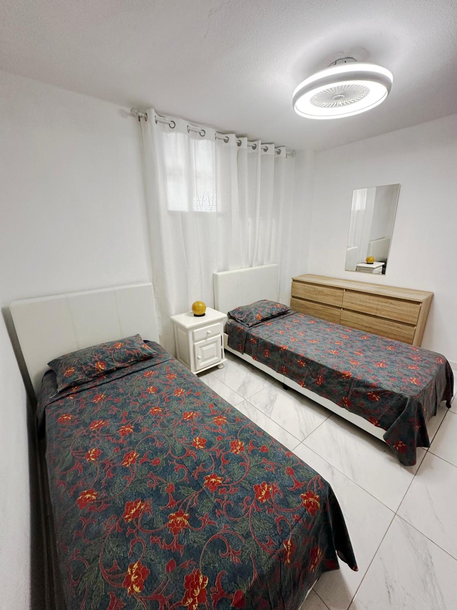 Classbnb - 3 Apartments 50M From The Las Americas Promenade อาโรนา ภายนอก รูปภาพ